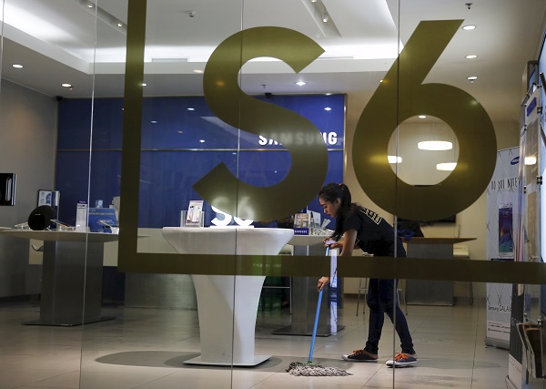 Samsung 也計畫採用每個月推送安全性更新的方式(圖片來源/路透社)
