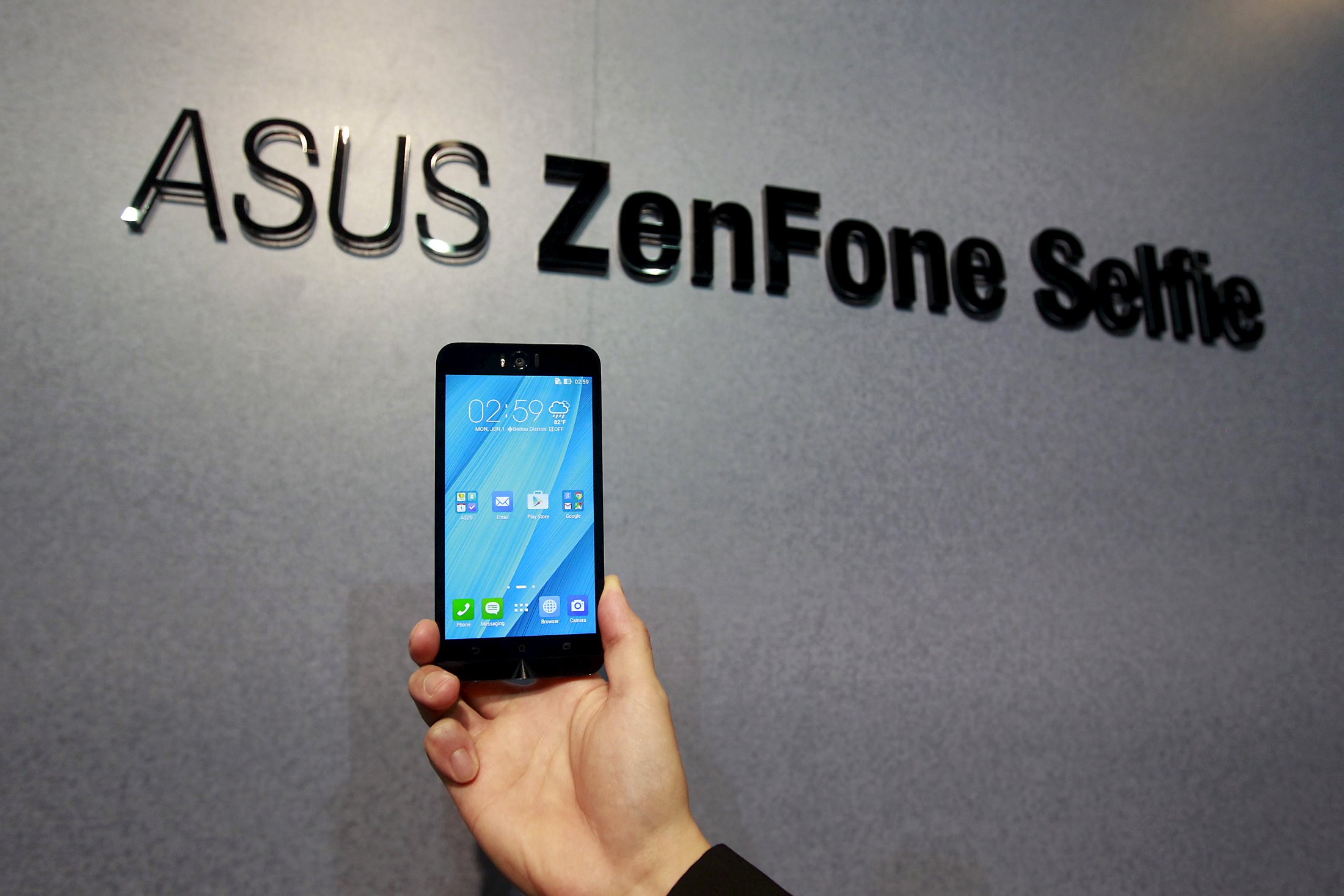 ZenFone 在印度推出一系列手機(圖片來源/路透社)