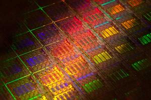 打造超威筆電!Intel 將推出筆電用 Xeon 處理器! 打造超威筆電!Intel 將推出筆電用 Xeon 處理器!