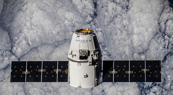 SpaceX 期望能打造衛星聯網計畫,終極目標是期望讓未來移民火星的居民,擁有與地球連結的網路資源。(圖片來源/SpaceX)