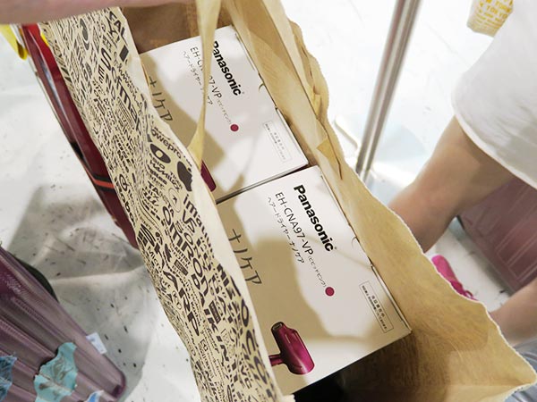 一次買兩支真是太過分了！！（老婆＋小三？）