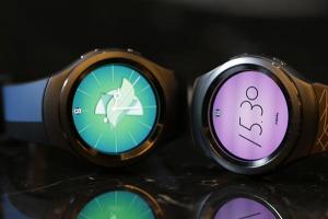 打不過就接納你!Samsung Gear S2 智慧錶將相容 iPhone 打不過就接納你!Samsung Gear S2 智慧錶將相容 iPhone