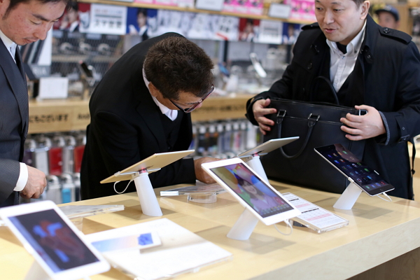 One More Thing 會是它?傳說中的 iPad Pro 可能登場?(圖片來源/彭博社)