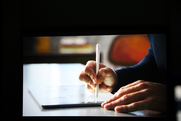 透過 Apple Pencil,iPad Pro 可以獲得更多應用方式(圖片來源/記者陳宜豐攝)