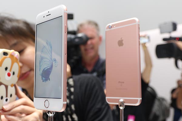 許多人這次的目光焦點都放在 iPhone 6s  的玫瑰金新色上