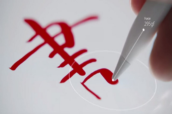 只要充電 15 秒鐘就能讓 Apple Pencil 使用 30 分鐘（圖片來源／蘋果）