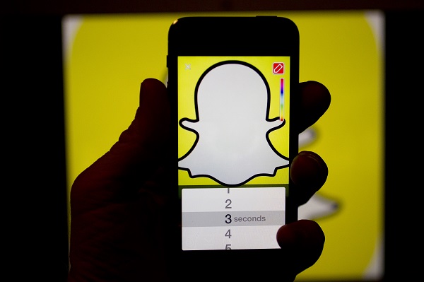 Snapchat 的聊天訊息,會在一定時限內自動銷毀(圖片來源/彭博)