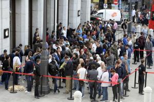 買 iPhone 不容易！台北人要工作___小時才買得起！