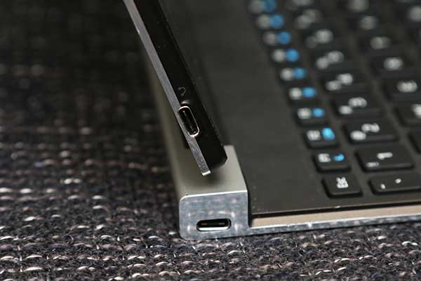機身介面全部採用 USB Type-C