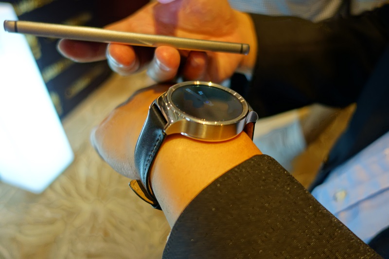 Huawei Watch 推出半年多,終於要在台灣上市