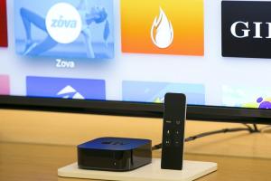 這也學 iPhone? 傳出 Apple TV 遙控器易摔破! 這也學 iPhone? 傳出 Apple TV 遙控器易摔破!