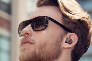 Microsoft 又有神祕裝置？ 耳朵裡的語音助理現身！