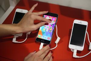 你的 iPhone 也噴電嗎?必學 16 招讓手機電池用更久! 你的 iPhone 也噴電嗎?必學 16 招讓手機電池用更久!