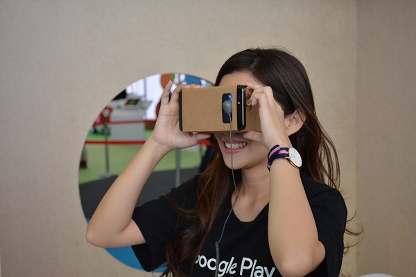 像是 Cardboard、Chromecast 都有提供現場體驗(圖片來源/記者譚偉晟拍攝)
