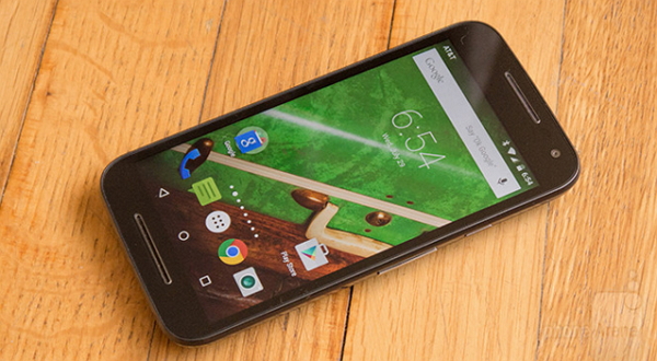 說到性價比高的手機,當然不能忘記 Motorola Moto G(2015)!(圖片翻攝自PhoneArena)