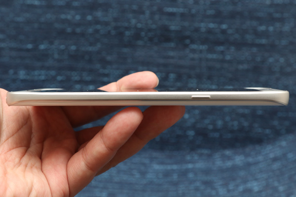 Galaxy Note 5 最為使用者詬病的就是無法拆卸電池、沒有 microSD 卡支援等問題。