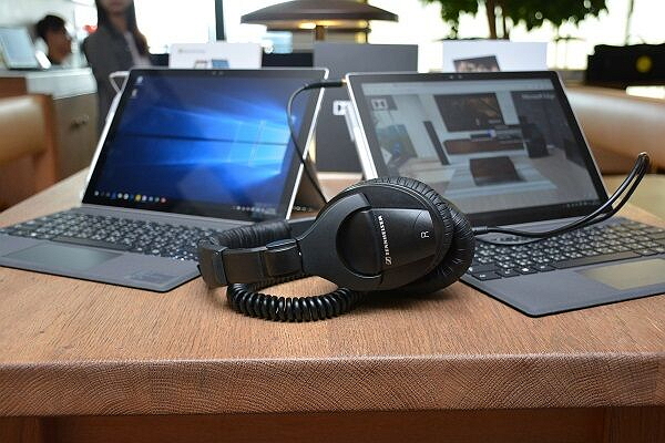 Surface Pro 4 強化了杜比音效,可提供更立體的聲音品質