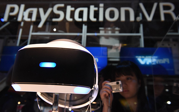 PlayStation 的下一步將會是虛擬實境玩遊戲?(圖片來源/法新)