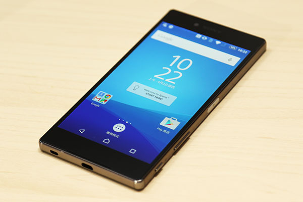 搭載 4K 超高解析度螢幕的 Sony Xperia Z5 Premium 手機