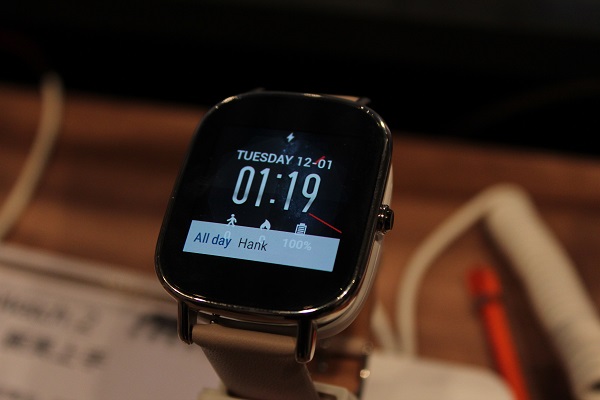 現場也能體驗 ASUS ZenWatch 2 產品(圖片來源/記者譚偉晟拍攝)