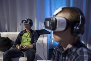 上網不用看用跳的! 三星在 Gear VR 虛擬眼鏡上推沈浸式瀏覽感受 上網不用看用跳的! 三星在 Gear VR 虛擬眼鏡上推沈浸式瀏覽感受