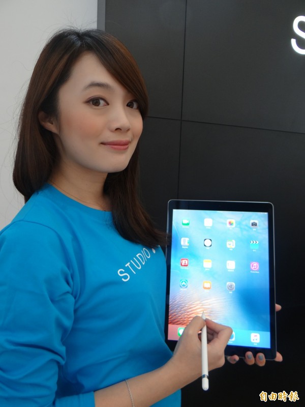 iPad Pro 在台開賣,售價 27,900 元起(圖/記者吳佩樺拍攝)
