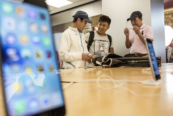 早期參與開發 iPhone 的成員,幾乎過著無法與外界接觸的生活(圖/彭博)