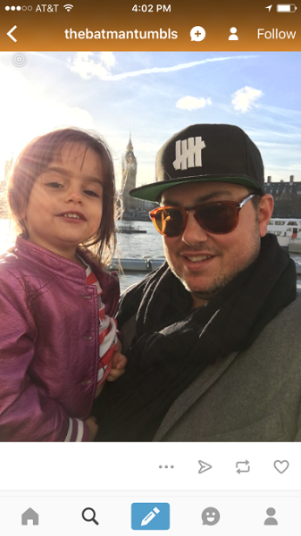 非 iPhone 6s 的 iOS 裝置用戶，可以透過圖片左上方的標靶圖示，開啟 Live Photo 的動圖效果（圖／Tech Crunch）