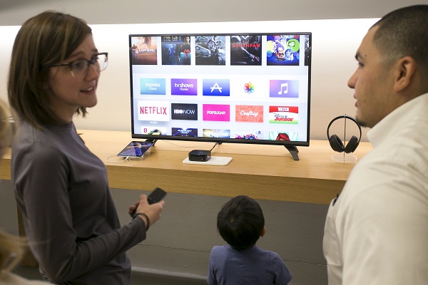 Apple TV 用戶最常使用的功能,並非 Apple 主推的遊戲應用(圖/路透社)