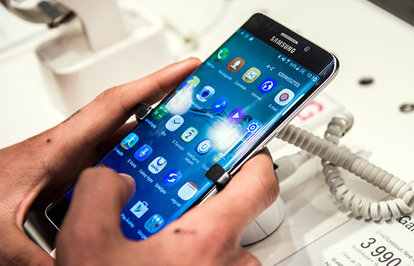Galaxy S7 將於明年 2 月份 MWC 世界行動通訊大會上亮相(圖片來源/法新社)