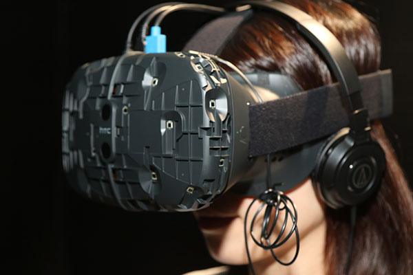 Vive 虛擬眼鏡將在明年正式上市