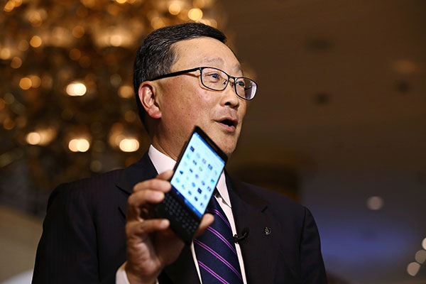Blackberry  執行長程守宗在最新的投資人電話會議中表示,Blackberry 將繼續以手機製造商的角色存在(圖片來源/彭博)