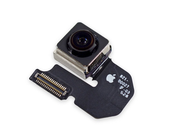 iPhone 相機有超過 200 個獨立零件項目(圖/路透社)