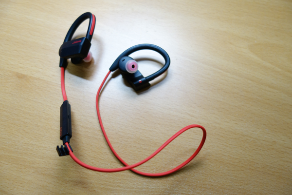 Jabra Sport Pace(圖/記者譚偉晟拍攝)