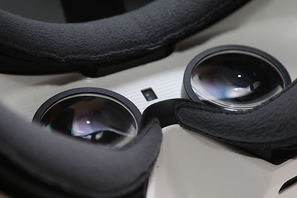 Gear VR 的鏡片