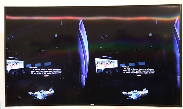 在 VR 模式下,手機畫面會如同這樣顯示兩個分個畫面,透過 Gear VR 營造出 3D 視覺感受