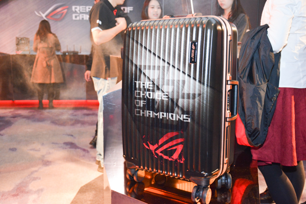 GX700 將搭配專屬行李箱販售（圖／記者譚偉晟拍攝）