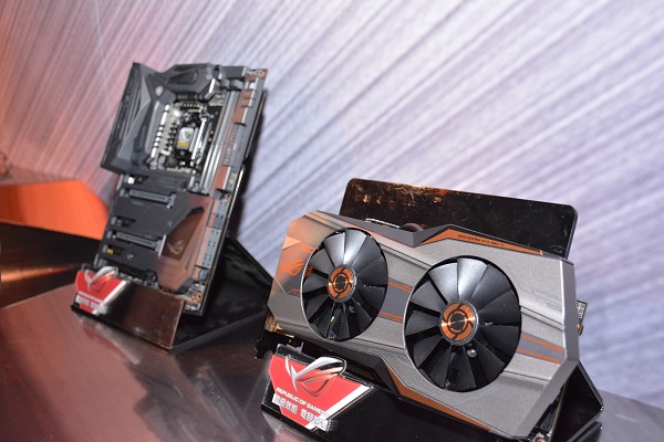 全新 MATRIX GTX 980 Ti 顯示卡（圖／記者譚偉晟拍攝）