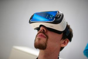 超期待!微軟揭露擴增實境眼鏡 HoloLens 規格 超期待!微軟揭露擴增實境眼鏡 HoloLens 規格