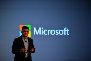 省電新方法? Microsoft 要在手機皮套上裝螢幕! 省電新方法? Microsoft 要在手機皮套上裝螢幕!
