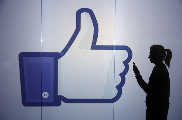 研究指出,Facebook 上的真心好友不超過 5 人(圖/彭博社)