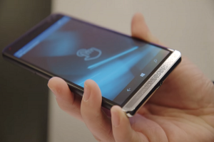 [2016 MWC]HP 推出最強 Windows Phone！ 可變手機、電腦和「筆電」？