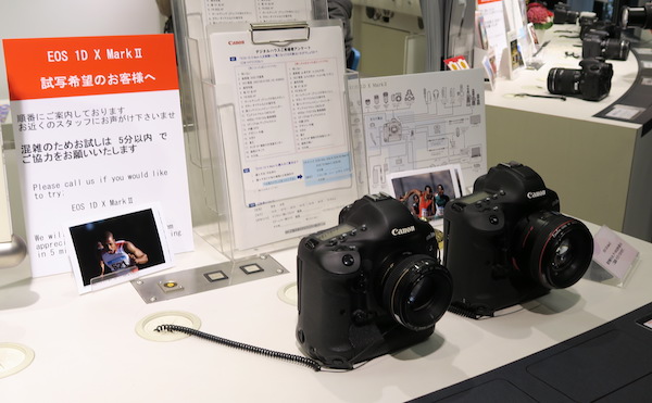 就連剛推出的新款 Canon 旗艦 EOS 1DX Mark2 也可以在這裡玩得到!超棒!