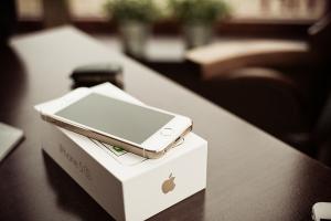 分析師爆料全新 4 吋 iPhone 售價!iPhone 5s 也將大砍價! 分析師爆料全新 4 吋 iPhone 售價!iPhone 5s 也將大砍價!