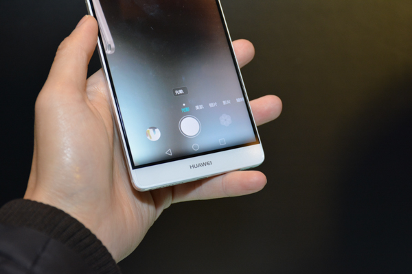 Huawei Mate 8 相機內建光軌拍攝模式