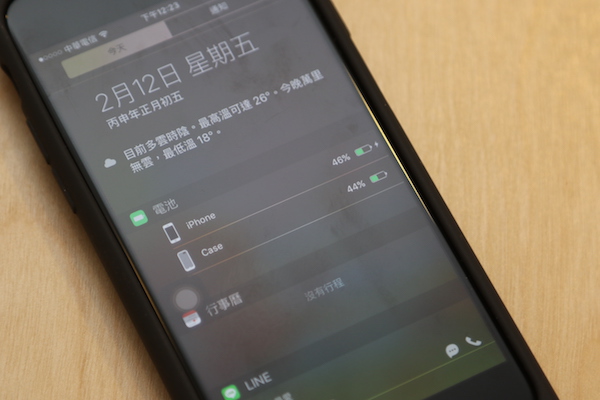 也可以在通知中心內看到電池使用情形