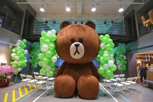 全球最大款「熊大」就在台北!LINE 成立台灣新辦公室 全球最大款「熊大」就在台北!LINE 成立台灣新辦公室