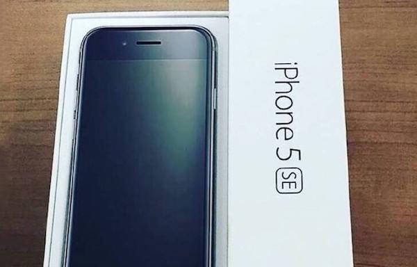 先前在中國網站傳出的 iPhone 5 SE 正面照片，已被證實是偽造改圖（圖片來源／擷取自 GSMArena 網站）