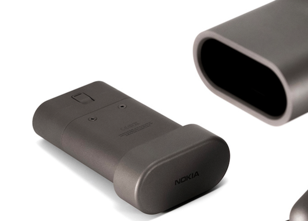 儲存採用特別的電池卡匣抽換設計(圖片來源/擷取自 Nokia 官網)