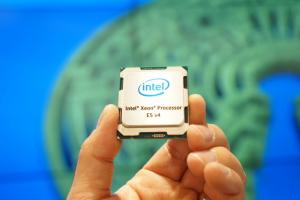 沒看錯就是 22 核心! Intel 推出第 4 代 Xeon E5 處理器 沒看錯就是 22 核心! Intel 推出第 4 代 Xeon E5 處理器